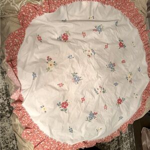 Vintage 1980’s Era Red & White Lattice and Floral Print Round Tablecloth